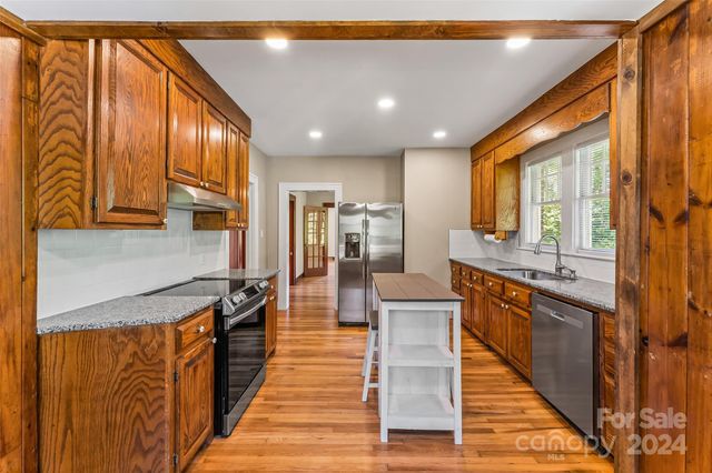 2523 Kool Park Road NE, Hickory, NC 28601