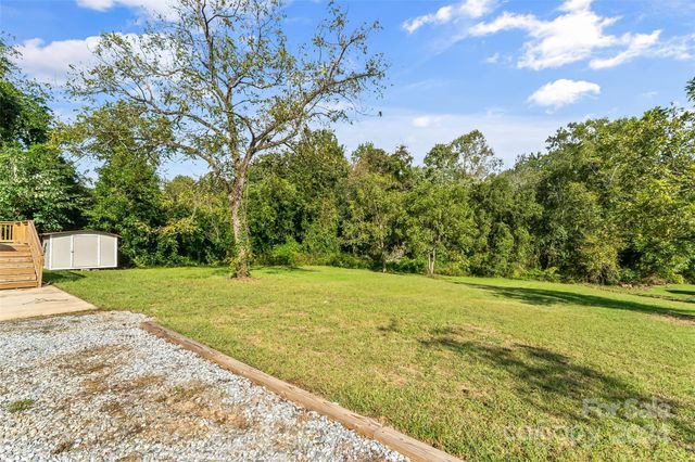 2523 Kool Park Road NE, Hickory, NC 28601