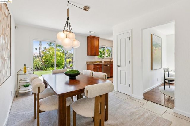 133 Aster Ct, Hercules, CA 94547