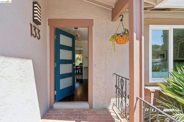 133 Aster Ct, Hercules, CA 94547