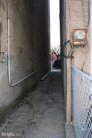 608 CUMBERLAND ST, Baltimore, MD 21217