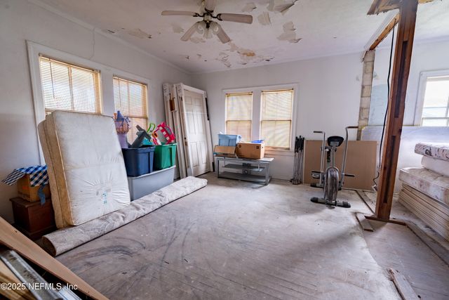 237 S THOMPSON Street, Starke, FL 32091