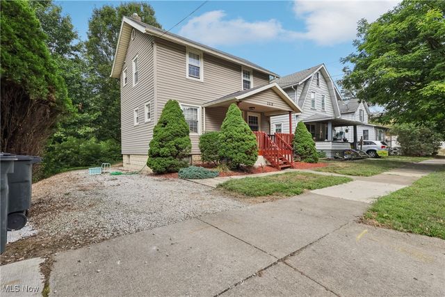 2518 30th Street SW, Akron, OH 44314