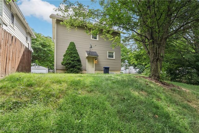 2518 30th Street SW, Akron, OH 44314