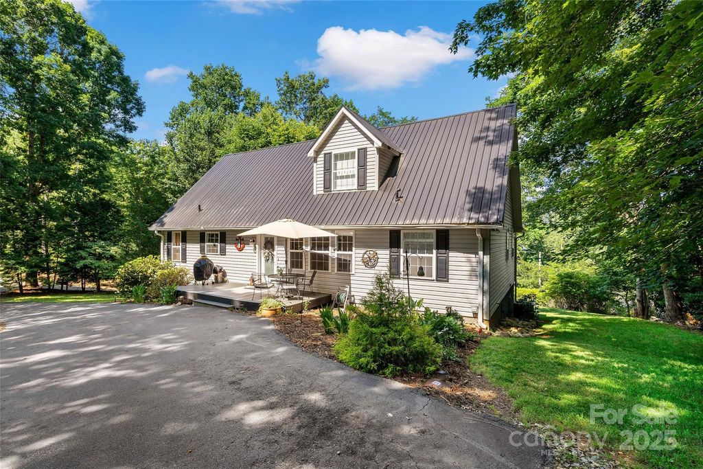 1181 Forest Lake Heights Drive, Nebo, NC 28761