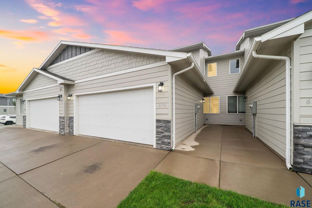 6102 S Alki Pl Place, Sioux Falls, SD 57108