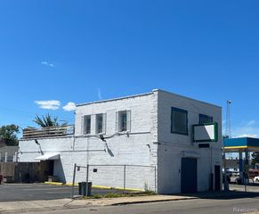 13837 Conant Street, Hamtramck, MI 48212