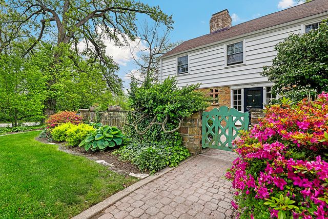 2404 Braeburn Avenue, Flossmoor, IL 60422