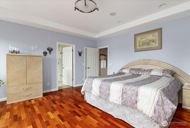 2390 SW Freund Street, Oak Harbor, WA 98277