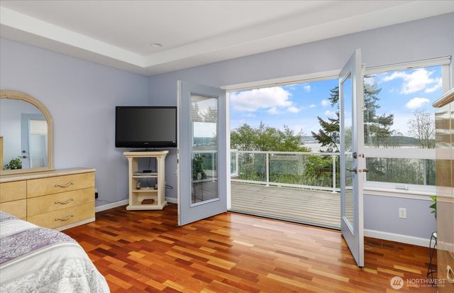 2390 SW Freund Street, Oak Harbor, WA 98277