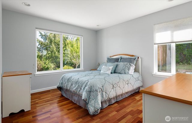 2390 SW Freund Street, Oak Harbor, WA 98277
