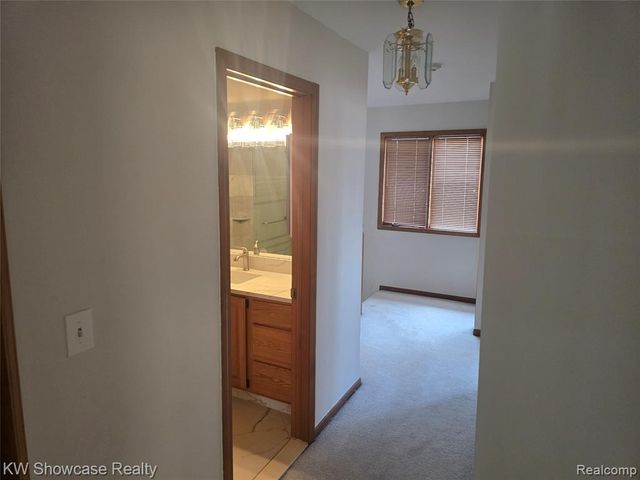 42289 Saratoga Circle, Canton, MI 48187