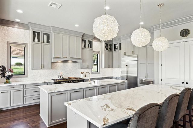 5202 Bourrone, Bryan, TX 77802