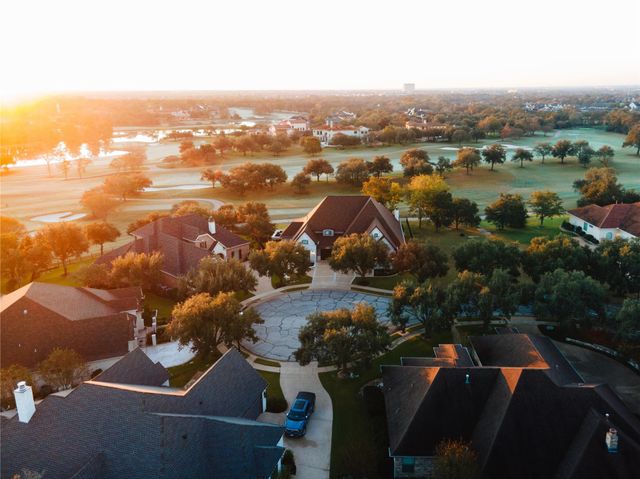 5202 Bourrone, Bryan, TX 77802