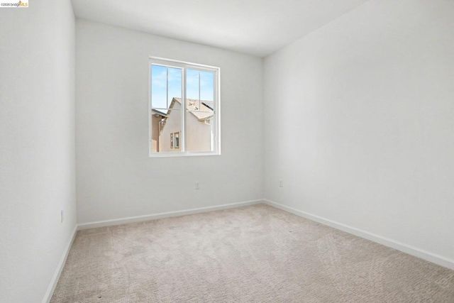 38 Fern Ln, Pittsburg, CA 94565