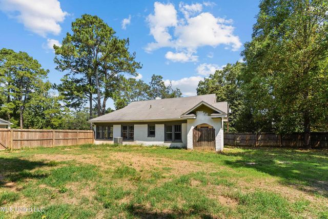 3827 P S Drive, Meridian, MS 39305