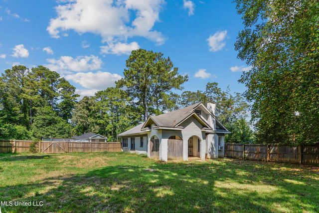 3827 P S Drive, Meridian, MS 39305
