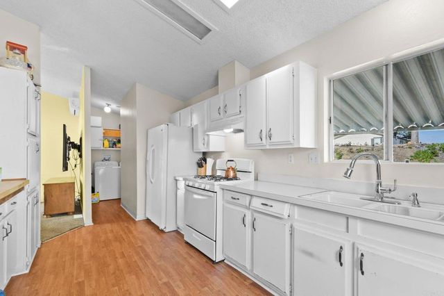 13162 Highway 8 Business 200, El Cajon, CA 92021