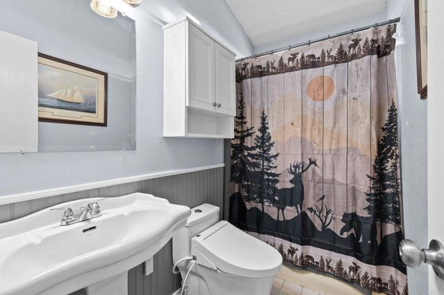 13162 Highway 8 Business 200, El Cajon, CA 92021