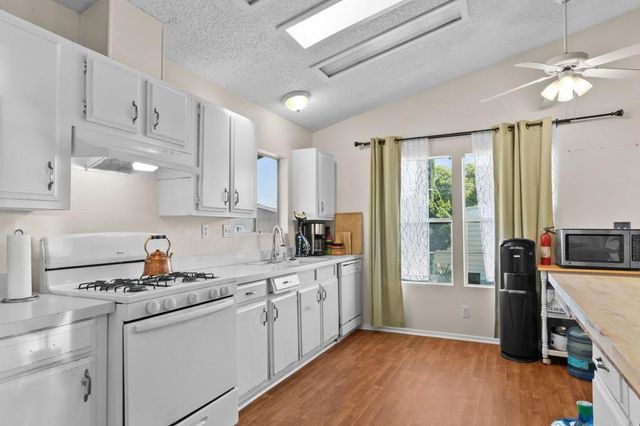 13162 Highway 8 Business 200, El Cajon, CA 92021