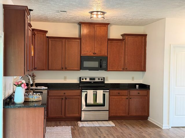 4 Willow Trace Drive, Phenix City, AL 36869