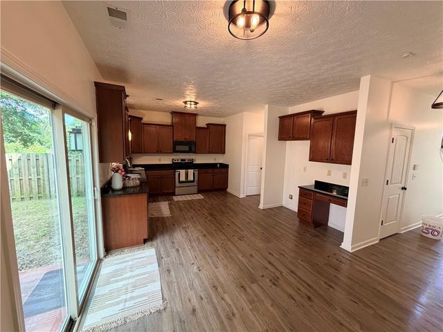 4 Willow Trace Drive, Phenix City, AL 36869