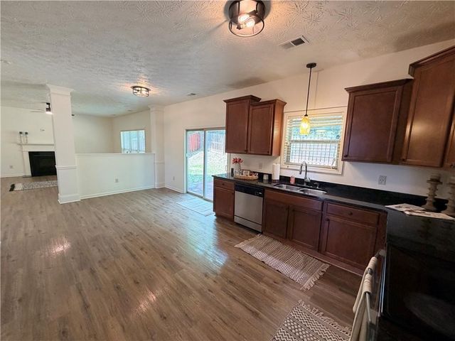 4 Willow Trace Drive, Phenix City, AL 36869