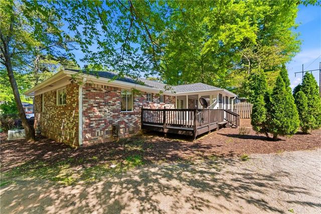 1100 Vonda Lane, Mableton, GA 30126