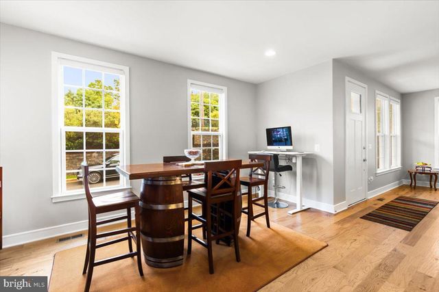 6137 OLIVET DR, Alexandria, VA 22315