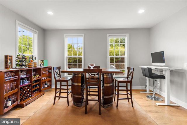 6137 OLIVET DR, Alexandria, VA 22315