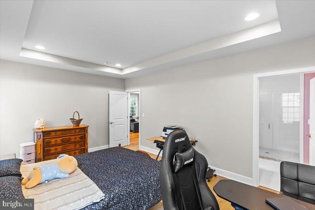 6137 OLIVET DR, Alexandria, VA 22315