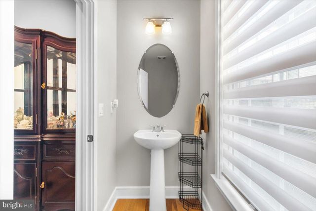 6137 OLIVET DR, Alexandria, VA 22315