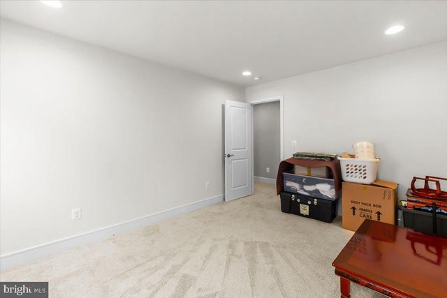 6137 OLIVET DR, Alexandria, VA 22315