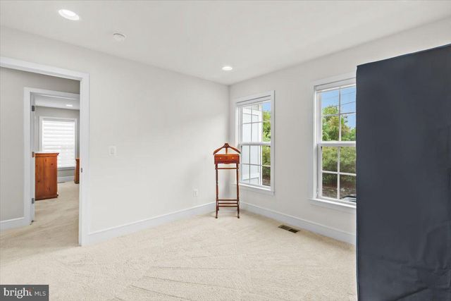 6137 OLIVET DR, Alexandria, VA 22315