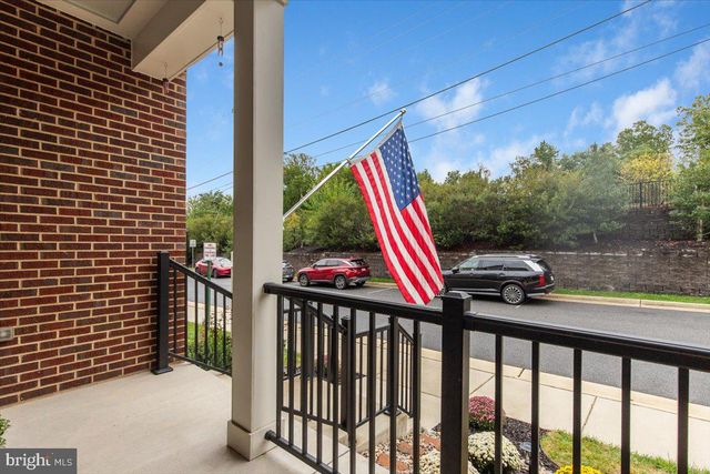6137 OLIVET DR, Alexandria, VA 22315