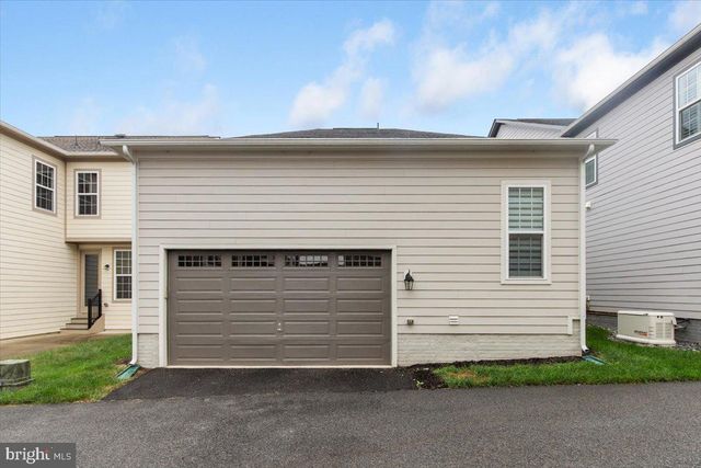 6137 OLIVET DR, Alexandria, VA 22315