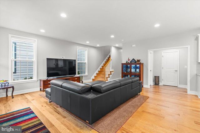 6137 OLIVET DR, Alexandria, VA 22315
