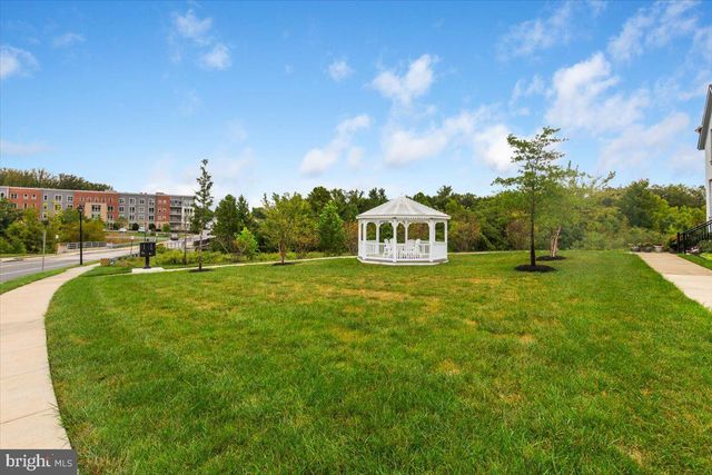 6137 OLIVET DR, Alexandria, VA 22315