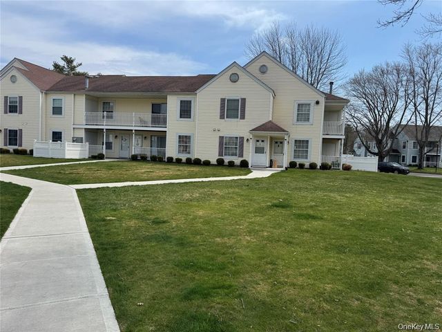 9 Fairview Circle, Middle Island, NY 11953