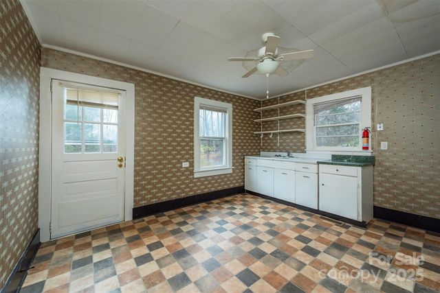 657 Old Fort Road, Fairview, NC 28730