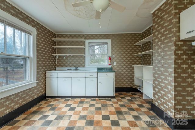 657 Old Fort Road, Fairview, NC 28730