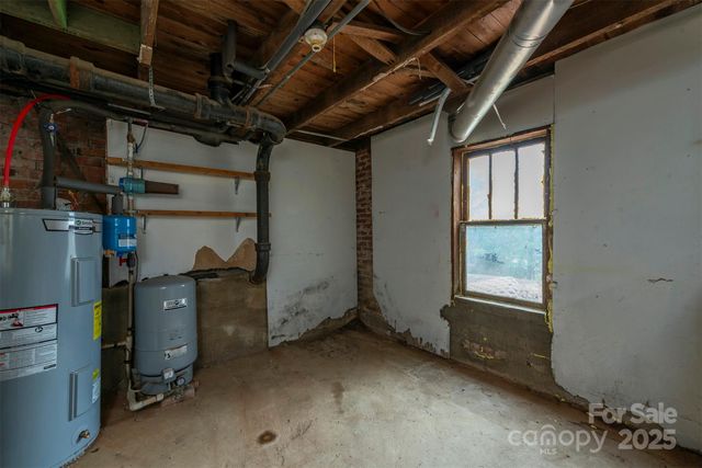 657 Old Fort Road, Fairview, NC 28730