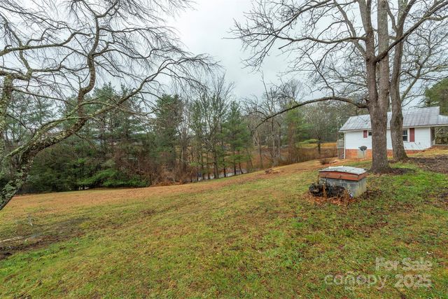 657 Old Fort Road, Fairview, NC 28730