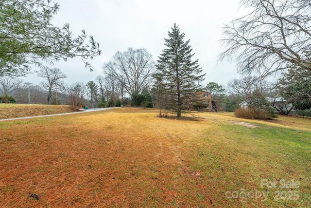 657 Old Fort Road, Fairview, NC 28730