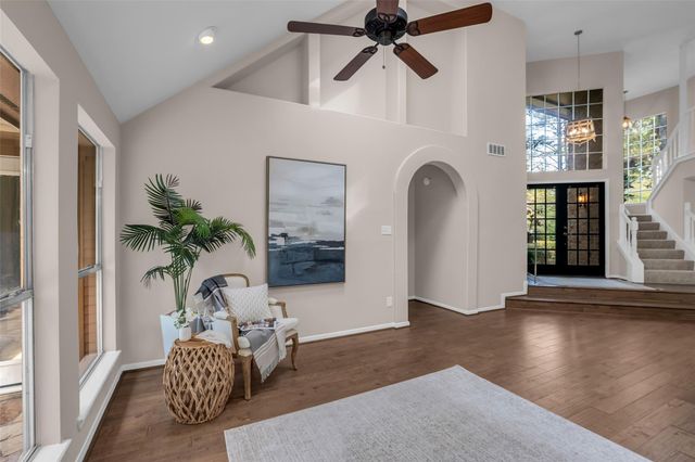 22 Cedar Chase Place, The Woodlands, TX 77381