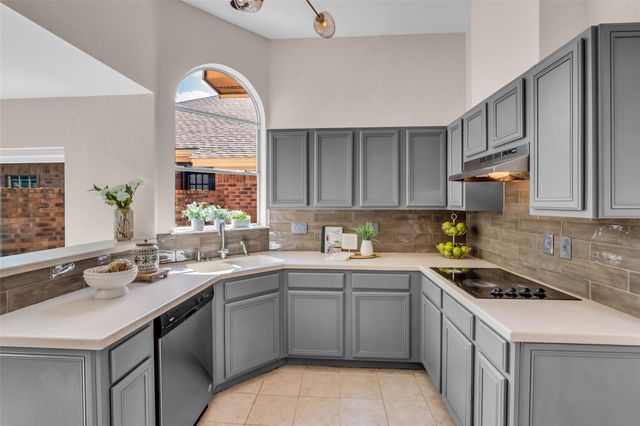 22 Cedar Chase Place, The Woodlands, TX 77381