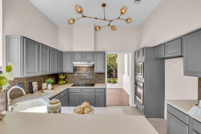 22 Cedar Chase Place, The Woodlands, TX 77381