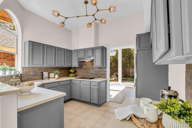 22 Cedar Chase Place, The Woodlands, TX 77381