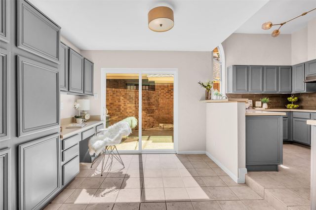 22 Cedar Chase Place, The Woodlands, TX 77381