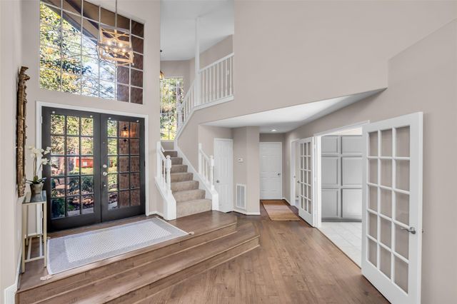 22 Cedar Chase Place, The Woodlands, TX 77381